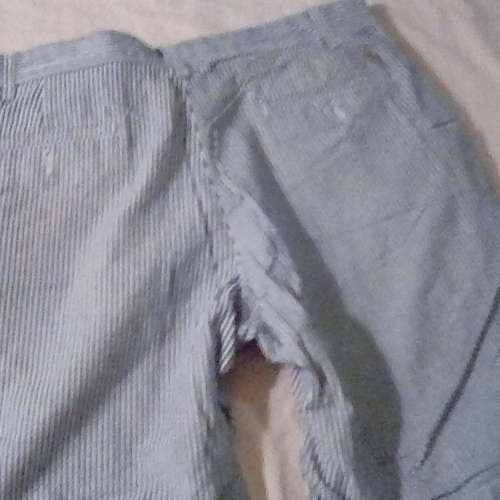 DOCKERS